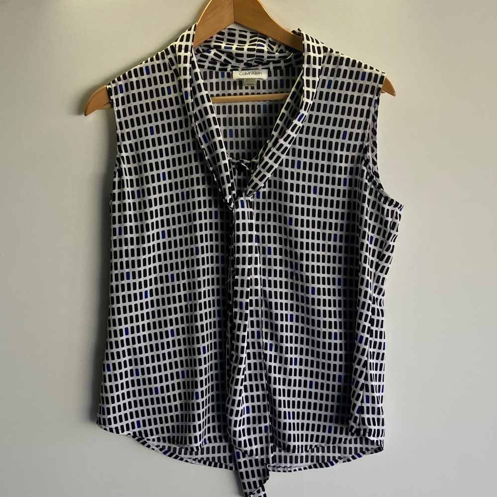 Calvin Klein Black and White Geometric Blouse